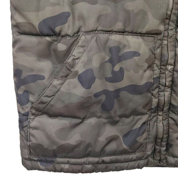Old Navy Camo Puffer Vest Boys Large 10-12 Green Full Zip Insulated - Picture 7 of 11